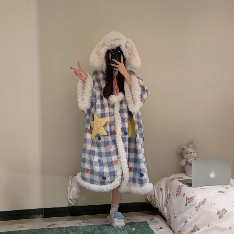 可爱卡通睡袍大耳狗玉桂狗珊瑚绒睡衣女秋冬法兰绒披肩斗篷家居服