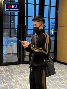 休闲运动套装男士2025年新款春秋冬季条纹拼色立领外套男款两件套