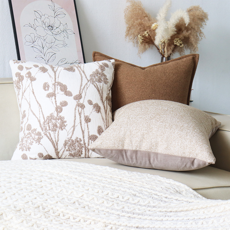 暖咖枝叶扶苏靠垫/抱枕