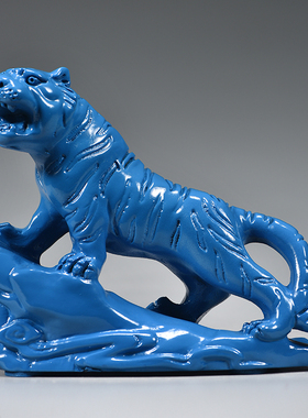 蓝色木质老虎摆件实木雕刻十二生肖木头虎吉祥物木制装饰工艺品