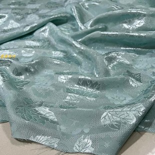 水蓝色仿花罗化纤面料叶子花垂直柔软凉夏裙子汉服时装提花布料