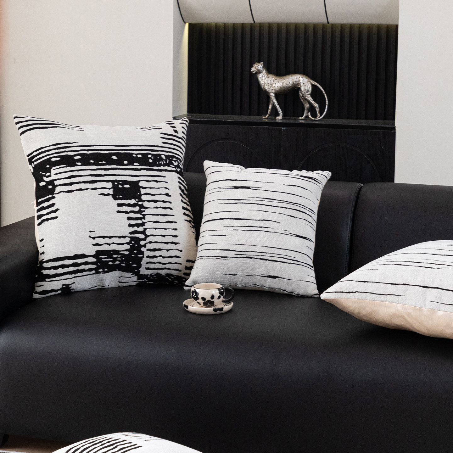 雪尼尔沙发抱枕靠背垫轻奢高级感现代简约家用客厅腰靠枕头抱枕套