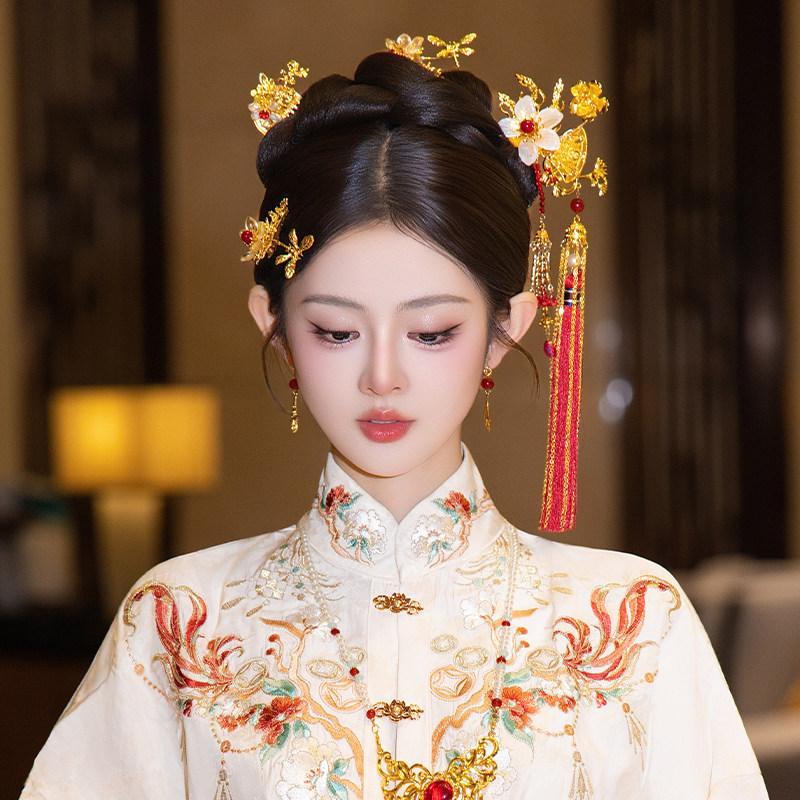原创新娘发饰品复古马面裙简约发簪布艺流苏日常时尚订婚造型配饰