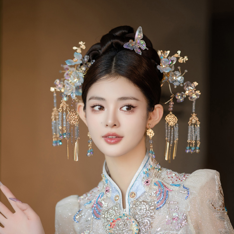 新娘头饰蝴蝶古风流苏发簪琉璃花朵蓝色系秀禾服结婚浅色减龄发饰