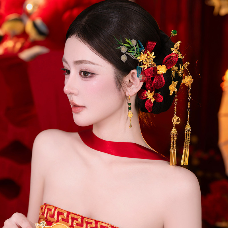 新娘马面裙头饰红色手作旗袍拉丝花朵发钗新中式金色流苏发饰套装