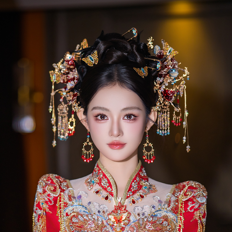 新娘精致复古头饰中式甜美秀禾服蝴蝶步摇红色花朵龙凤褂婚礼发饰