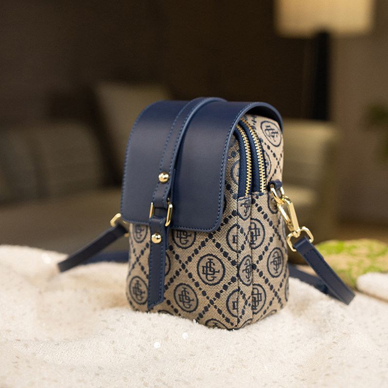 蓝色手机包女斜挎迷你小包高级感2025新款女士百搭休闲单肩小挎包