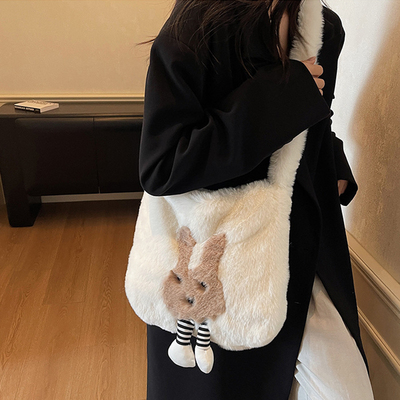 奔蕾可爱兔子毛毛包单肩斜挎女生