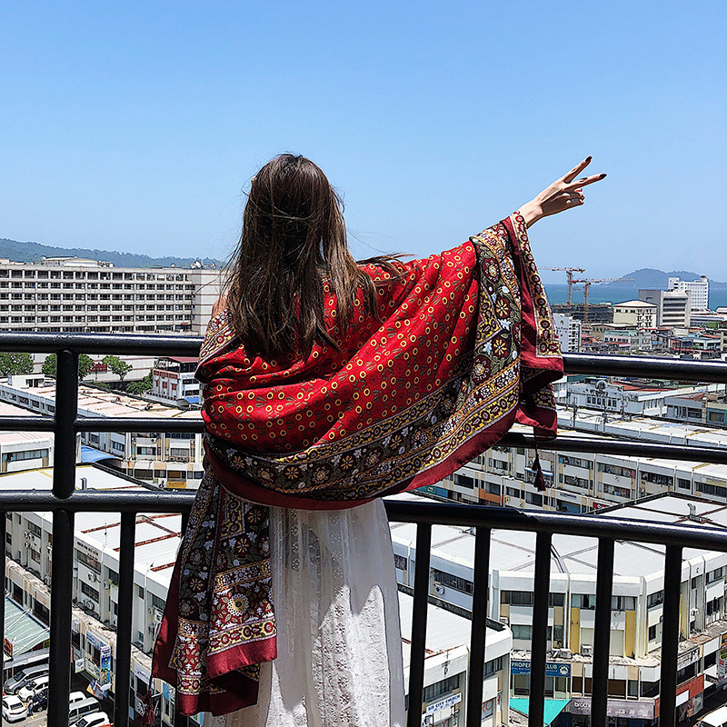 波西米亚复古风红色围巾女旅游度