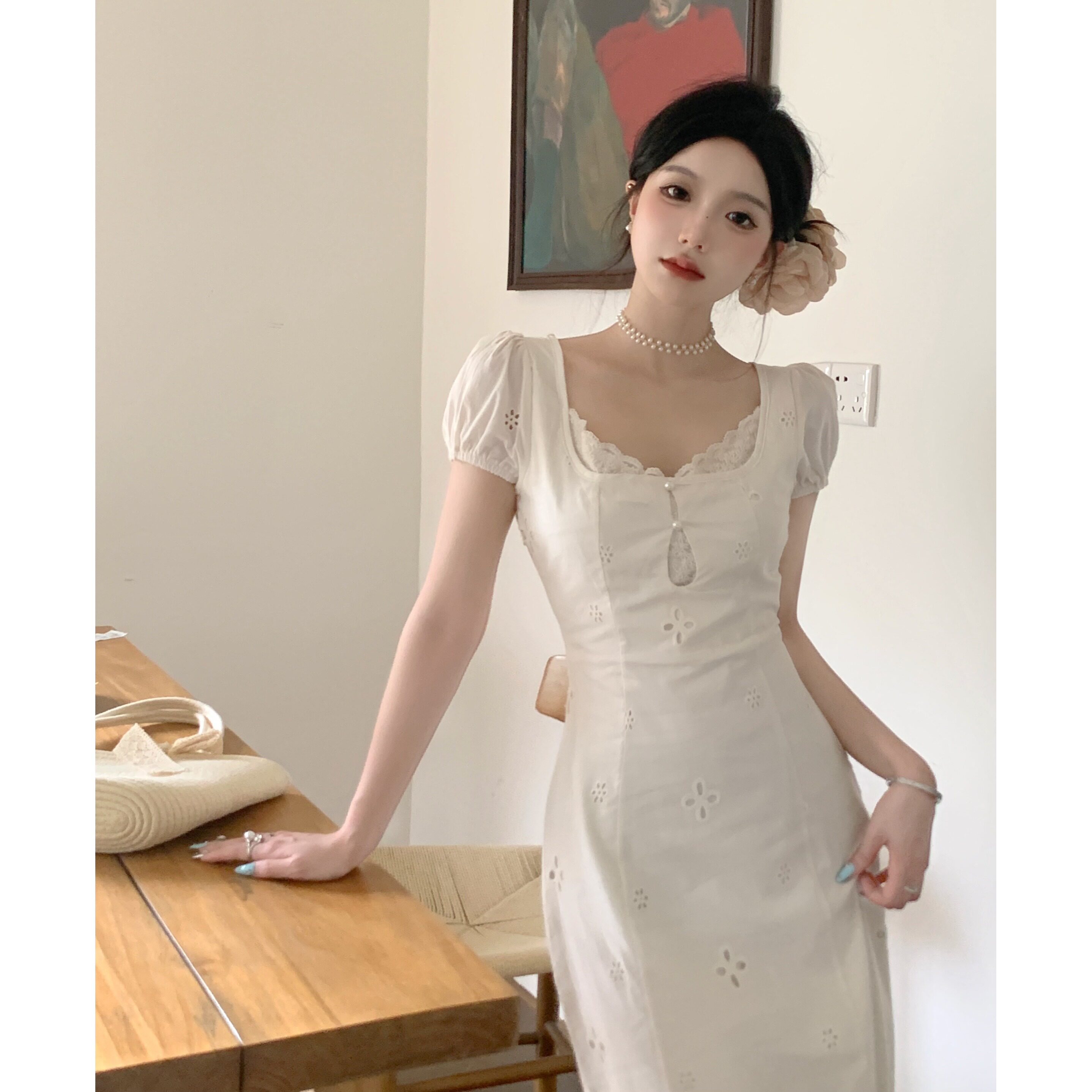淡颜少女纯欲法式短袖连衣裙女春夏复古镂空刺绣长裙修身气质文艺