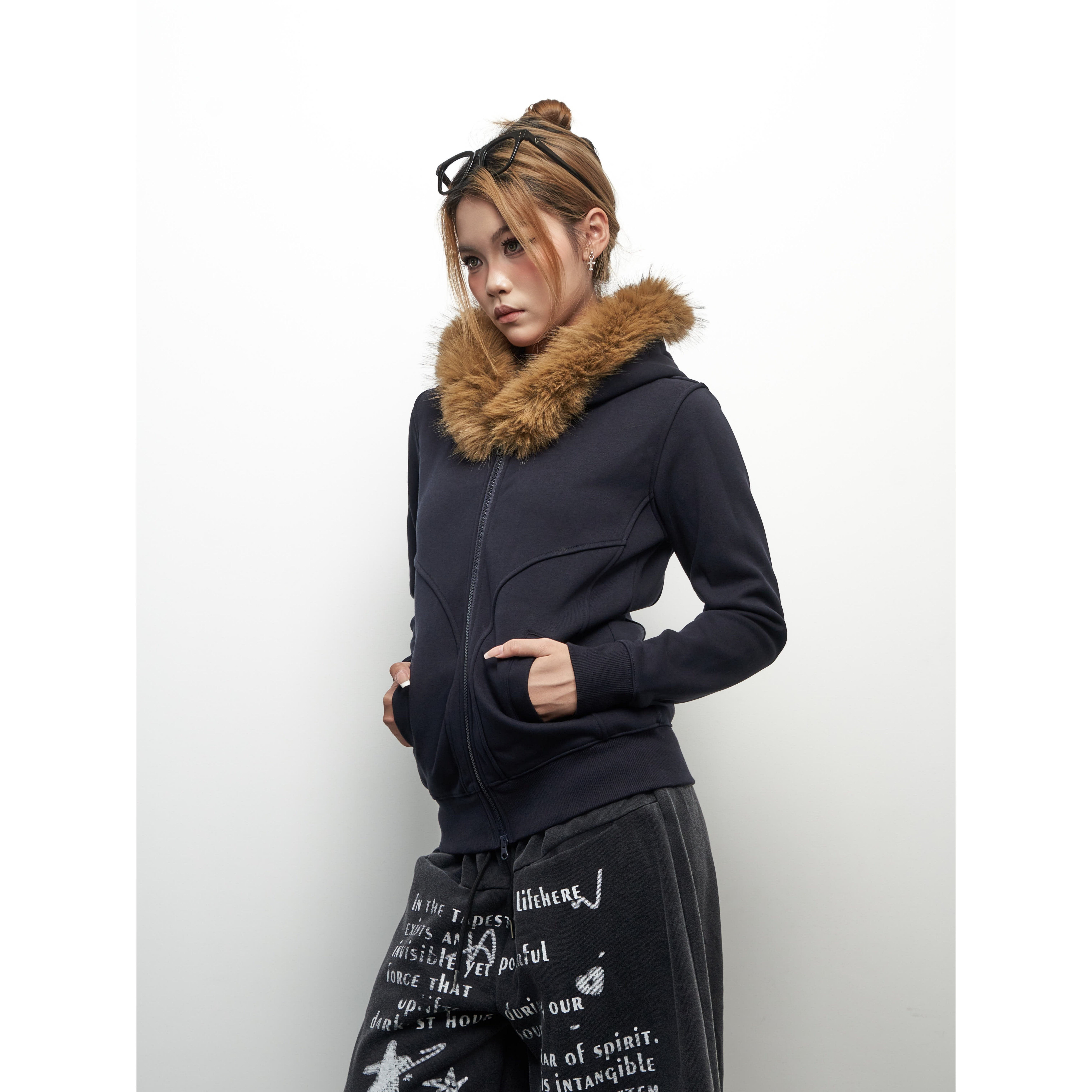 SAIMT美式复古大毛领藏青色短款外套秋冬休闲百搭连帽卫衣开衫女,女装/女士精品,卫衣/绒衫,淘宝优惠券,粉丝福利购,淘宝优惠卷