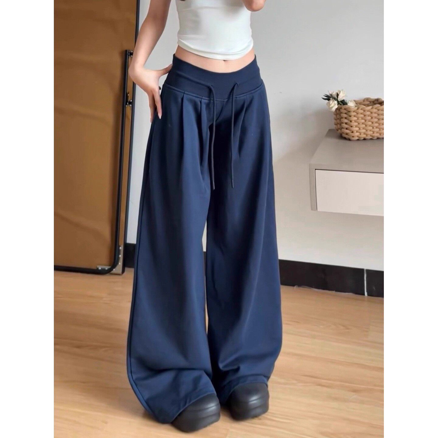 美式复古藏青色抽绳卫裤女春秋季2025新款低腰宽松褶皱阔腿运动裤