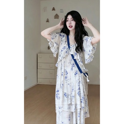 韩系少女风V领荷叶边连衣裙女夏季设计感别致碎花长裙