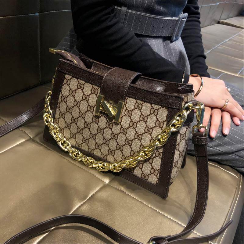 2022网红品肩新款包包女链斜挎包洋气百搭条手提包休牌闲单lvafgh