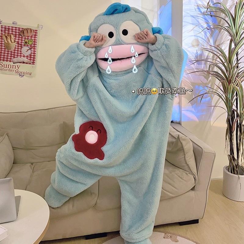 丑鱼睡衣连体珊瑚绒加厚保暖秋冬季可爱卡通搞怪情侣睡袍沙雕日常