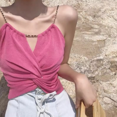 泰国旅行穿搭链条设计感吊带背心女夏季三亚海边沙滩度假无袖小衫