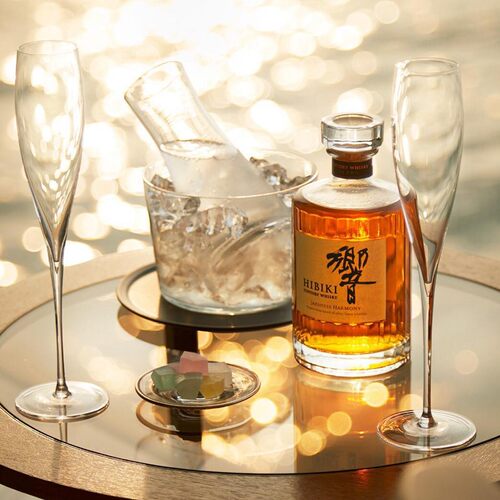日本三得利威士忌700ml