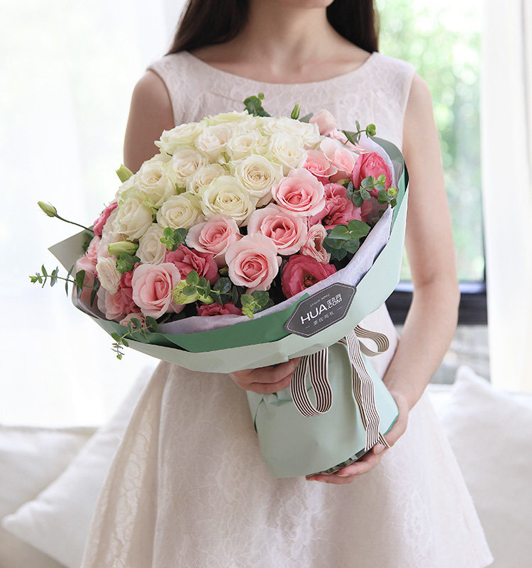 甜美公主玫瑰+桔梗花束雏菊绣球生日鲜花店深圳同城速递送花上门