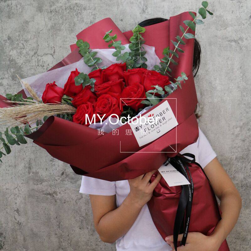 南宁柳州鲜花店同城速递ins芦苇红玫瑰鲜花花束生日毕业情人节花