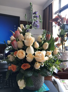 西安鲜花花店同城速递玫瑰绣球手提花篮礼盒探望病人生日表白花束