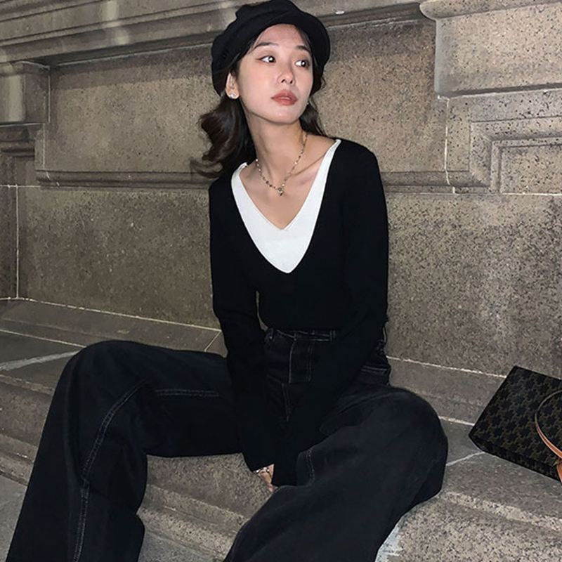 撞色假两件上衣女装春秋季新款v领设计感薄款毛衣打底内搭针织衫