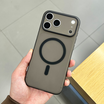 适用苹果17手机壳微磨砂软壳磁吸magsafe车载支架无线充不油腻iPhone17pro保护壳max