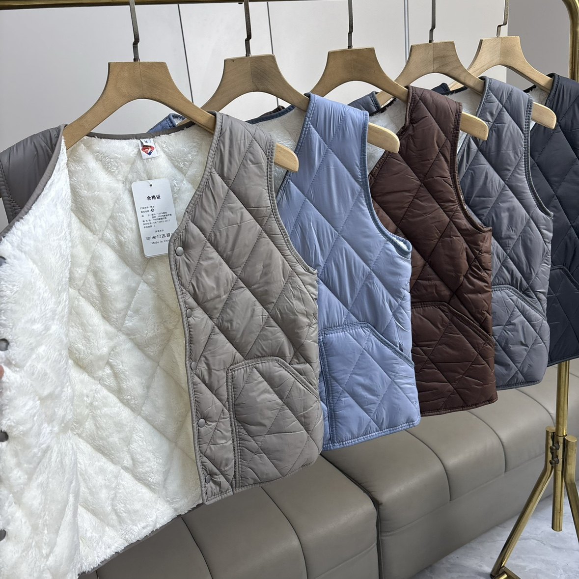 福利款~加绒加厚+菱格绗缝秋冬男女V领百搭舒适保暖马甲内胆背心,男装,常规马甲,淘宝优惠券,粉丝福利购,淘宝优惠卷