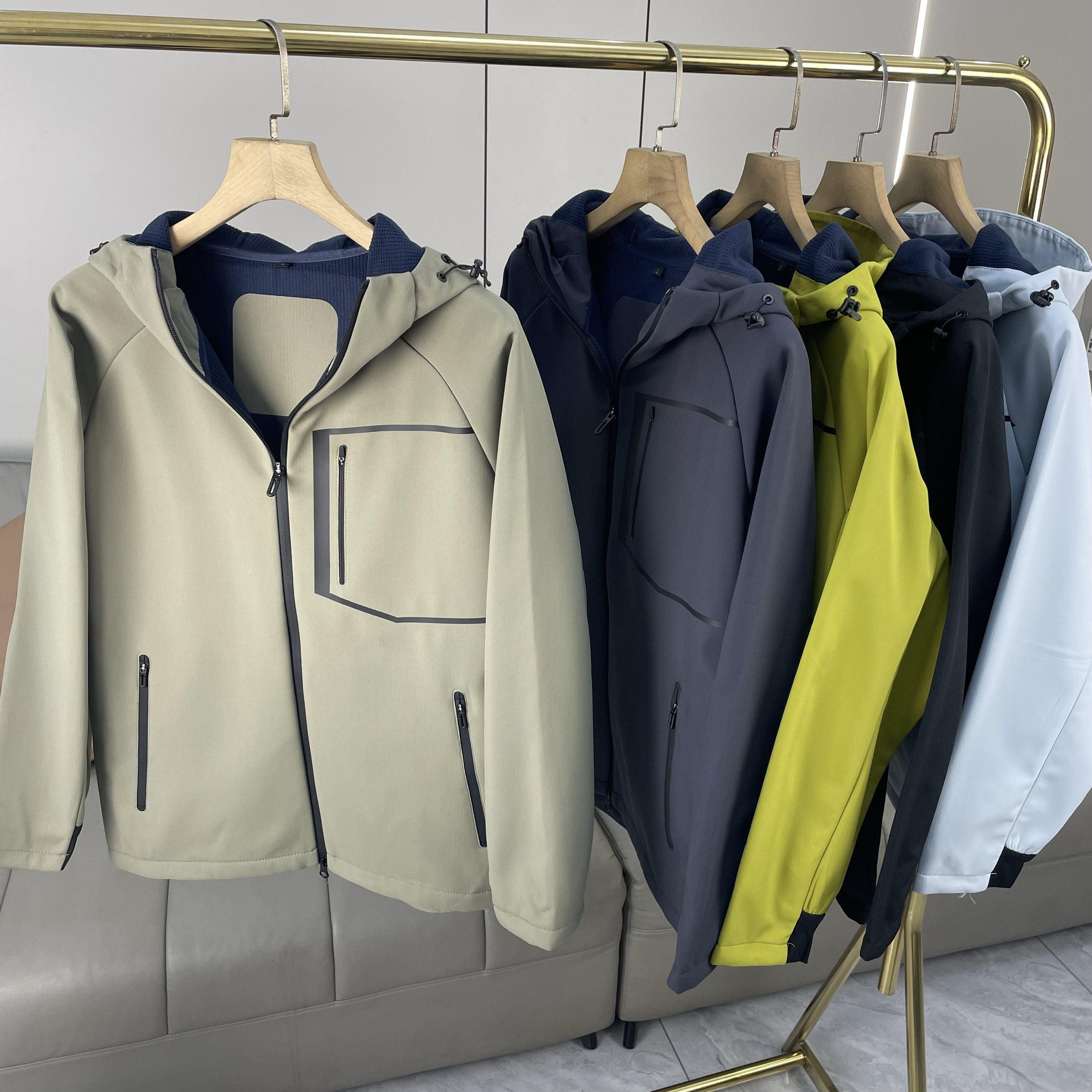 连帽外套防水透气户外软壳冲锋衣