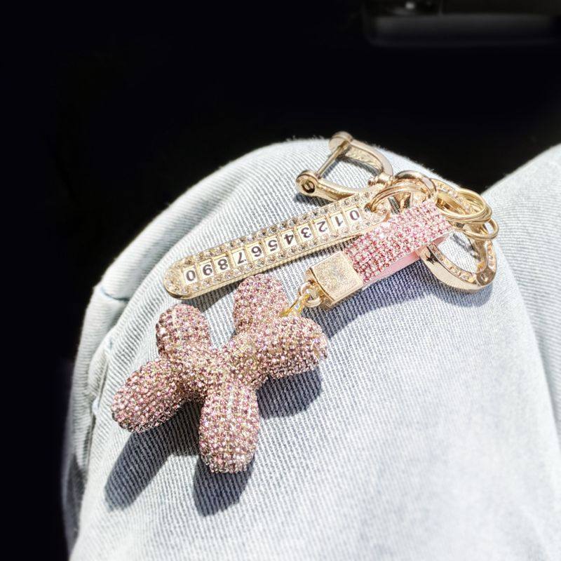 钥匙扣环圈高级浅粉镶钻卡通暴力熊汽车钥匙扣吊坠挂件用品装饰韩