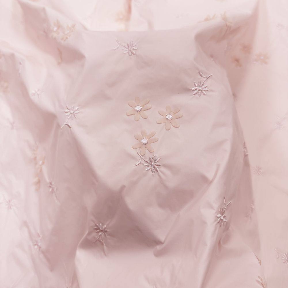 三合一羽绒布料防绒三合一绣花羽绒服面料直充尼丝纺立体保暖防风