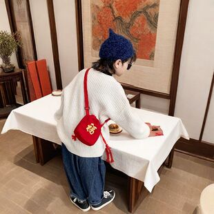 高级感压岁钱包红色福袋春节拜年红包儿童小斜挎包挂脖糖果压岁钱