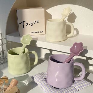 绝美咖啡杯新款女生牛奶杯高颜值陶瓷水杯带勺子情侣马克杯办公室