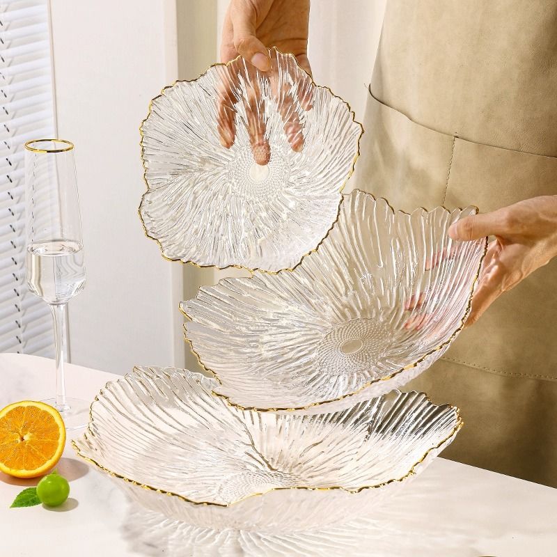 特别好看的托盘花瓣水果