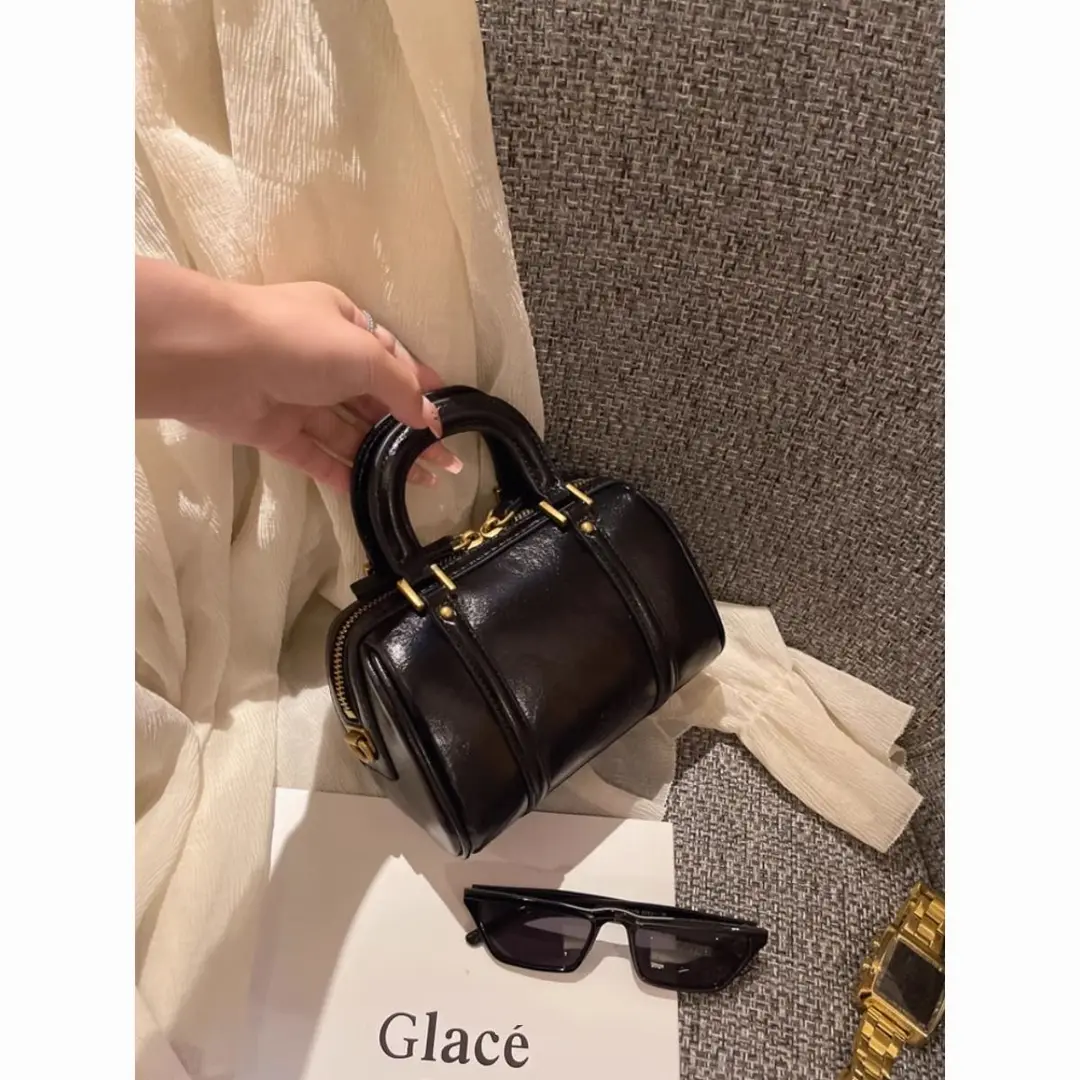 高级感复古软皮枕头包包女