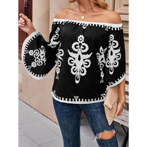 H 45825 Off Shoulder Print T-Shirt 印花露肩T恤