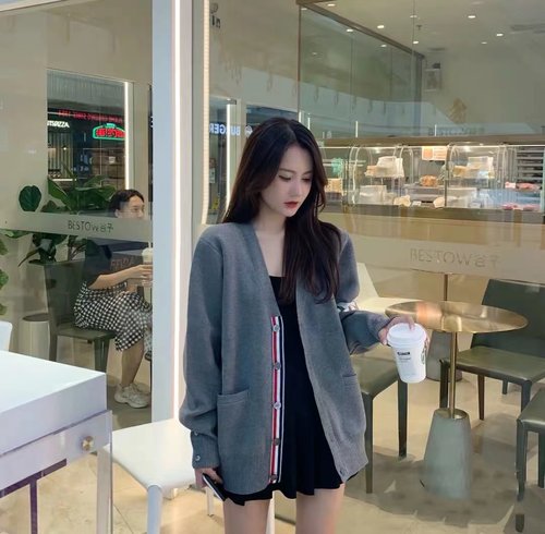 TB五扣款四条杠宽松V领羊毛开衫