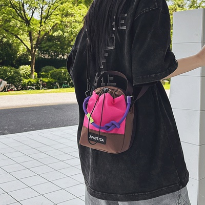 斜挎水壶包户外多功能便携骑行小包男款外出休闲轻便水杯包女挎包