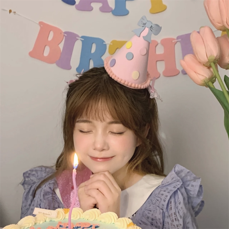 生日帽高级感女孩网红拍