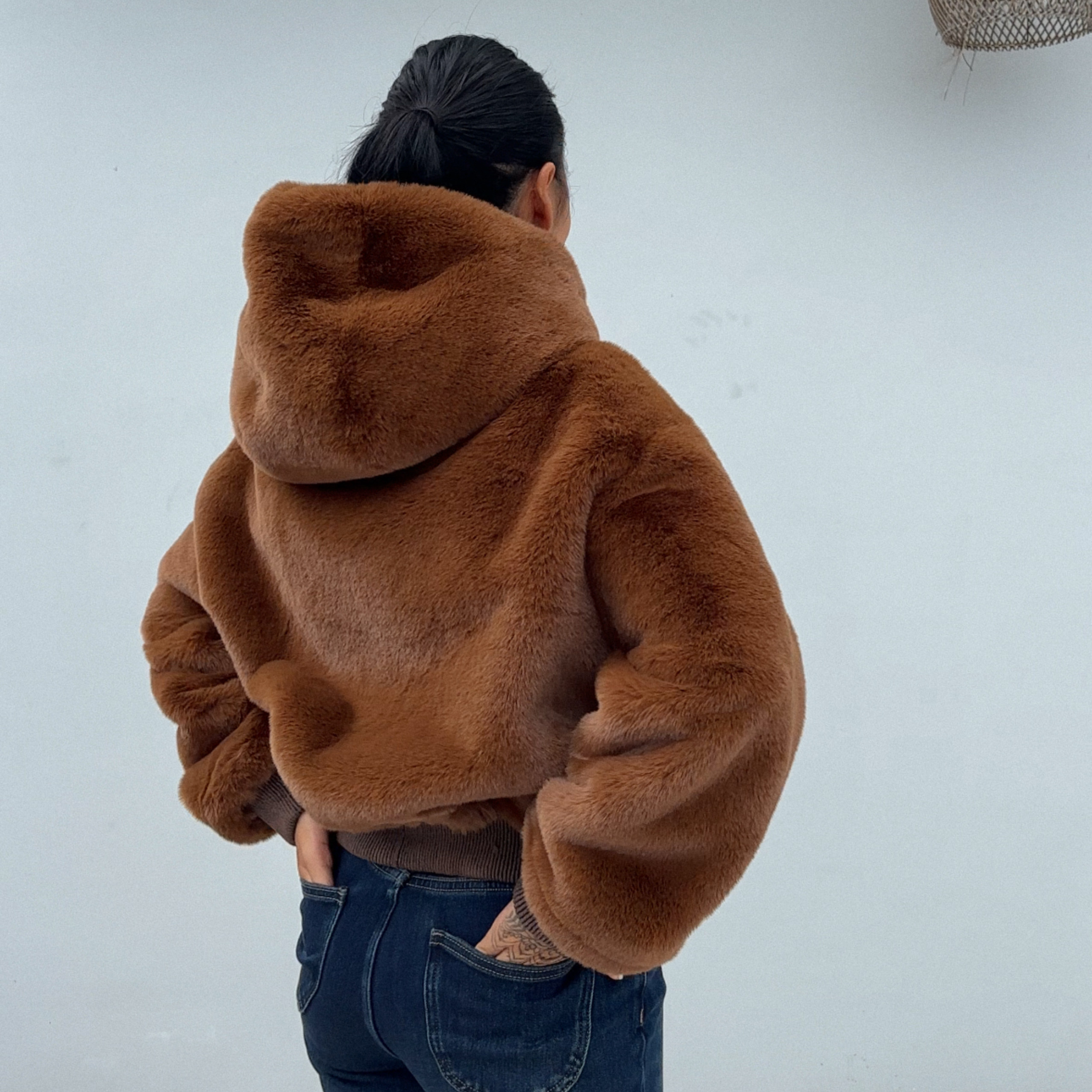 时髦连帽外套女短款毛绒欧美风咖啡色保暖百搭洋气宽松气质高级感,女装/女士精品,短外套,淘宝优惠券,粉丝福利购,淘宝优惠卷