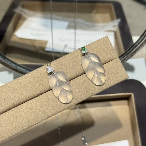 白玉髓s925银叶子吊坠项链