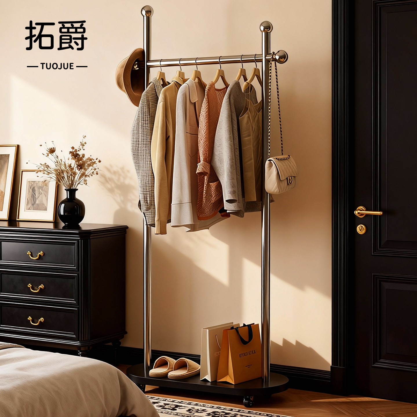 【不占地方】卧室可移动挂衣架
