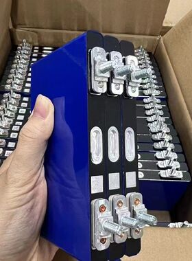 欣旺达6.2安12/24v三元锂汽车应急启动搭电宝神器高倍率70C锂电池