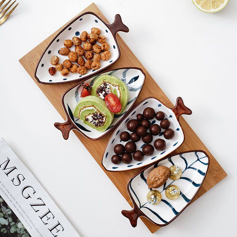 餐具高级感小众日式创意陶瓷小吃碟子干果坚果零食盘子分格水果盘