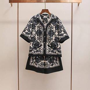 Casual Vintage Floral Print Blouse Symmetrical Art Design