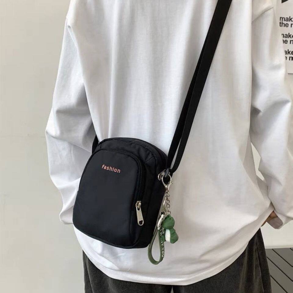 夏季男士随身包潮牌小挎