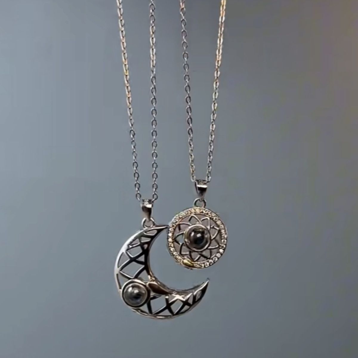 闺蜜小挂件二人磁吸小红书同款日月情侣项链一对ins爱你一百种语