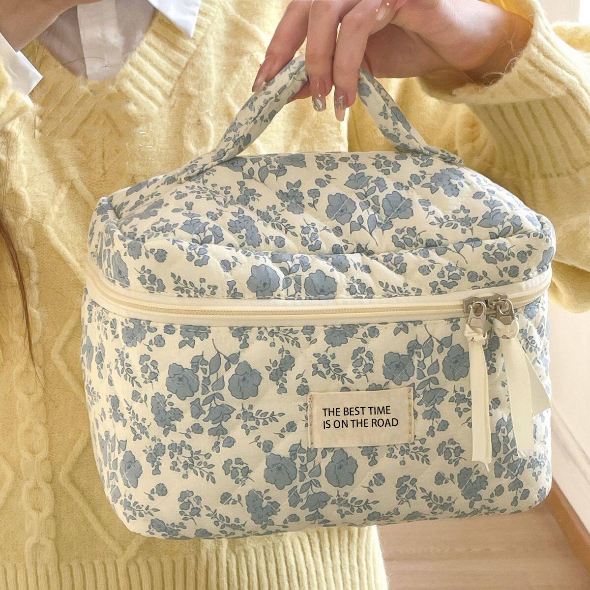 卫生巾收纳包新款化妆ins碎花小众便携旅行外出大容量便携式洗漱