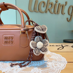 miu系复古英伦风布艺格纹花朵汽车钥匙扣美拉德色系爱心包包挂件