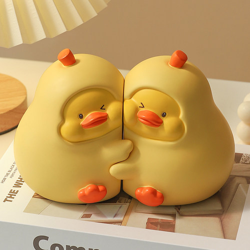 可爱永不分离抱抱鸭摆件生日礼物