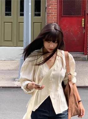 现货  V领女式衬衫法式高级感内穿春季衣服韩版上衣overdue fla*r